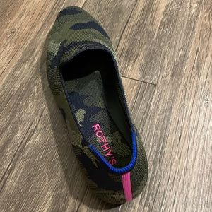 Rothy’s new in box almond loafers